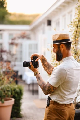 Fotograaf Alvin de Brabander tijdens goldenhour foto moment
