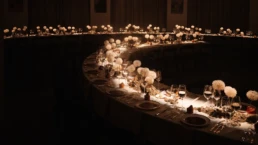 Kentucky Horsewear dinner opzet in spiraal opstelling, dimlicht, romantisch intieme setting